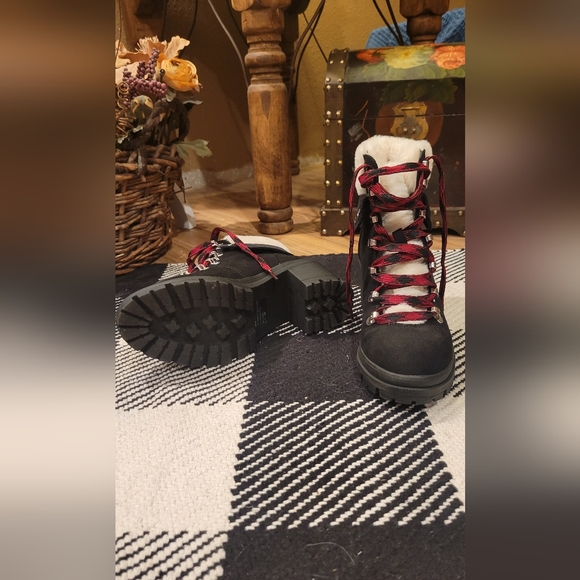 Jellypop Mission Black Boots, size 7.5 - Picture 2 of 11